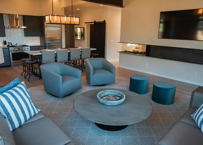 The At Snake River Sporting Club Resort *